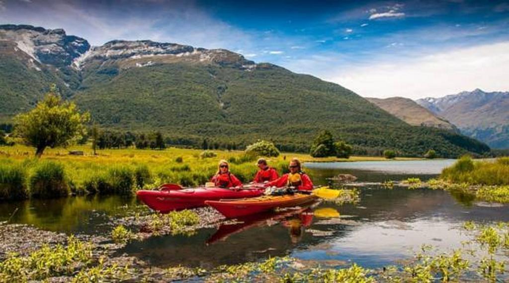 Glenorchy Peaks Bed And Breakfast Bagian luar foto