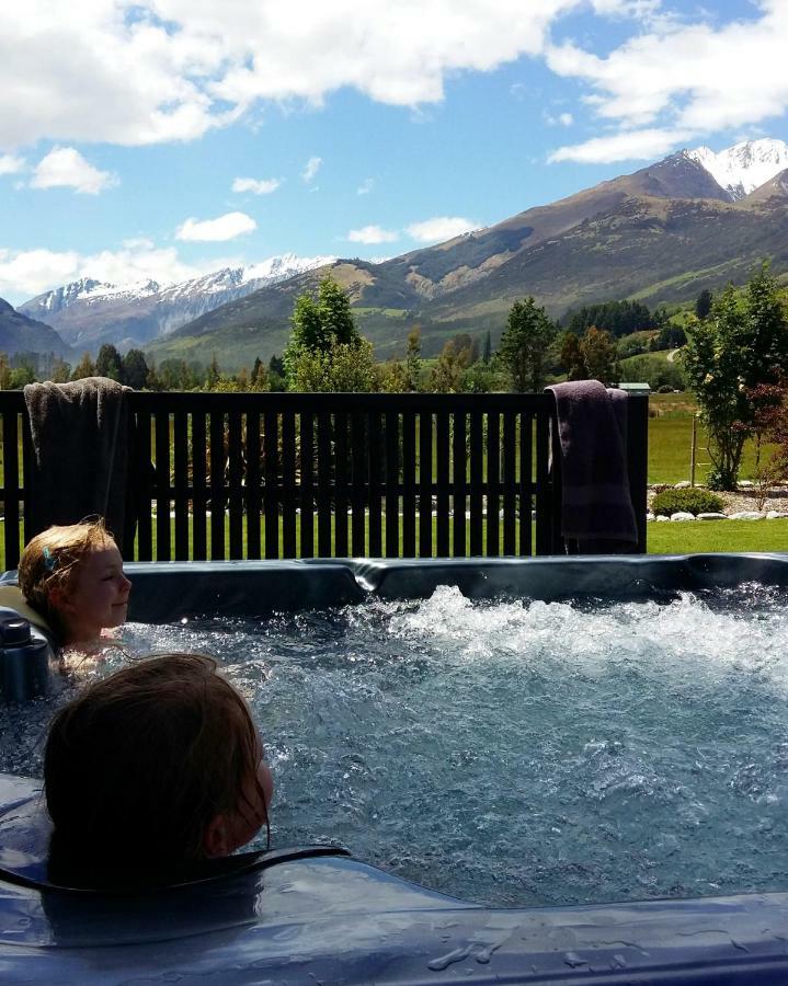 Glenorchy Peaks Bed And Breakfast Bagian luar foto